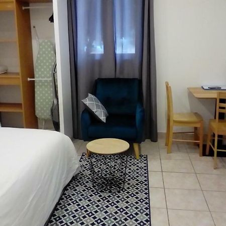Appartement Aad1 Clamart 200 M Du Tramway T6 St Pave Blc Avec Cuisine Separee Buitenkant foto