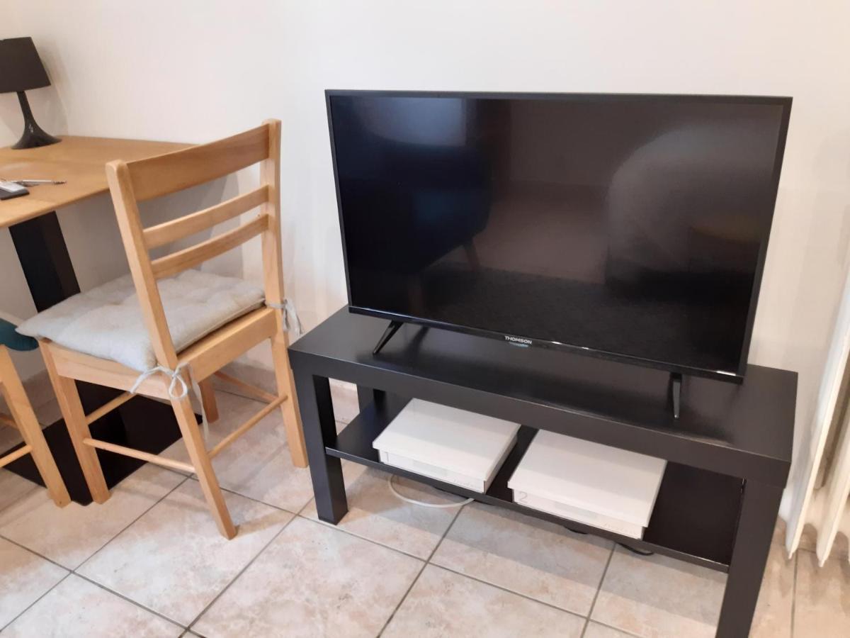 Appartement Aad1 Clamart 200 M Du Tramway T6 St Pave Blc Avec Cuisine Separee Buitenkant foto