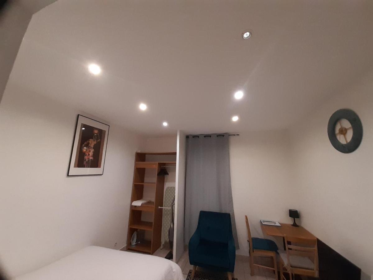 Appartement Aad1 Clamart 200 M Du Tramway T6 St Pave Blc Avec Cuisine Separee Buitenkant foto