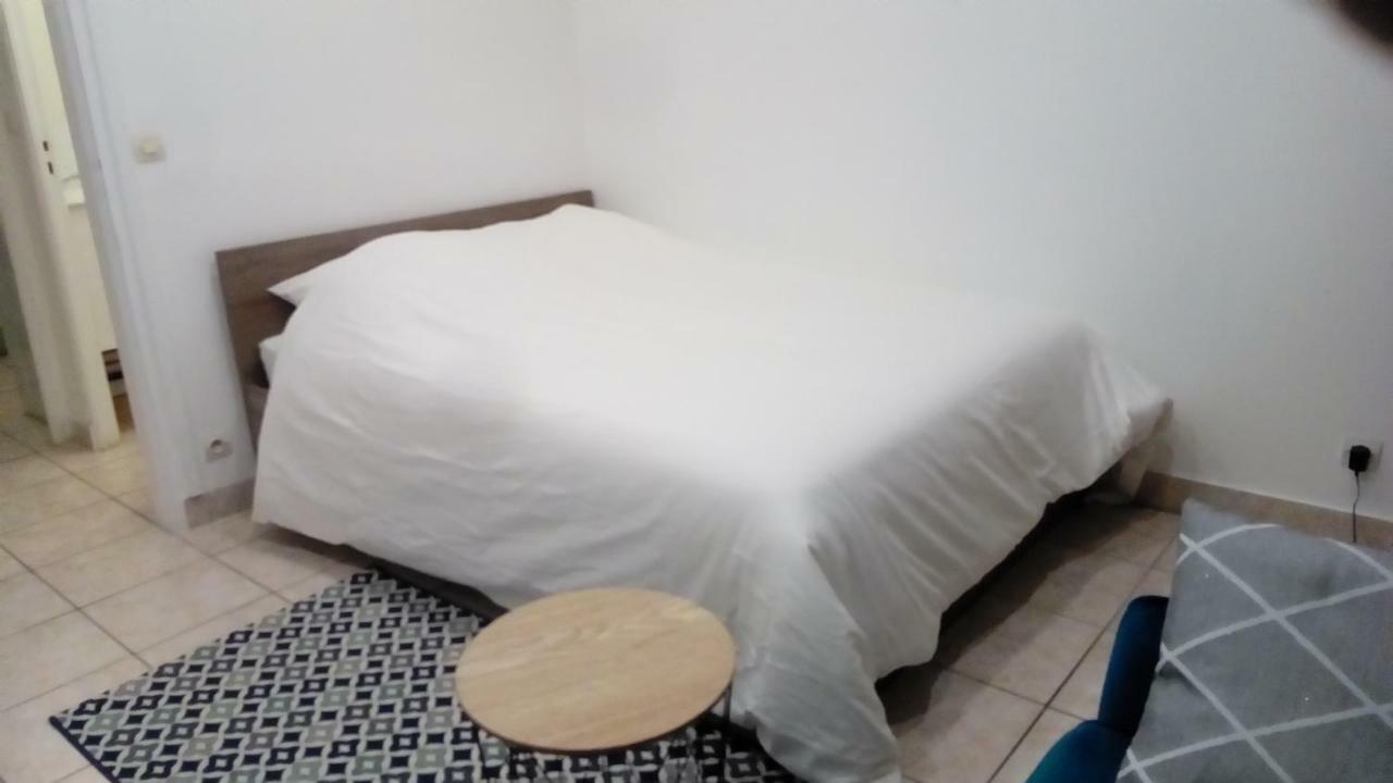 Appartement Aad1 Clamart 200 M Du Tramway T6 St Pave Blc Avec Cuisine Separee Buitenkant foto