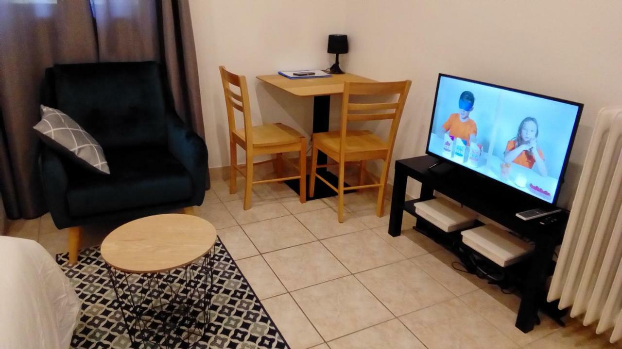 Appartement Aad1 Clamart 200 M Du Tramway T6 St Pave Blc Avec Cuisine Separee Buitenkant foto